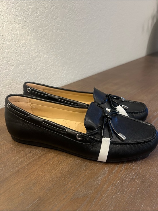 Michael Kors Shoes - NEW MICHAEL KORS Classic Black Leather Women's Moccasin Loafers SIZE 9